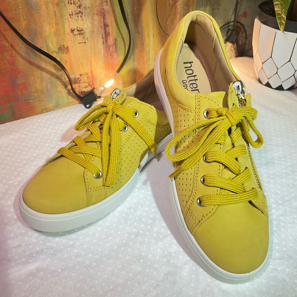 Hotter Chase Deck Casual Everyday Shoe Women's w Freesole Technology,Yellow,7 US